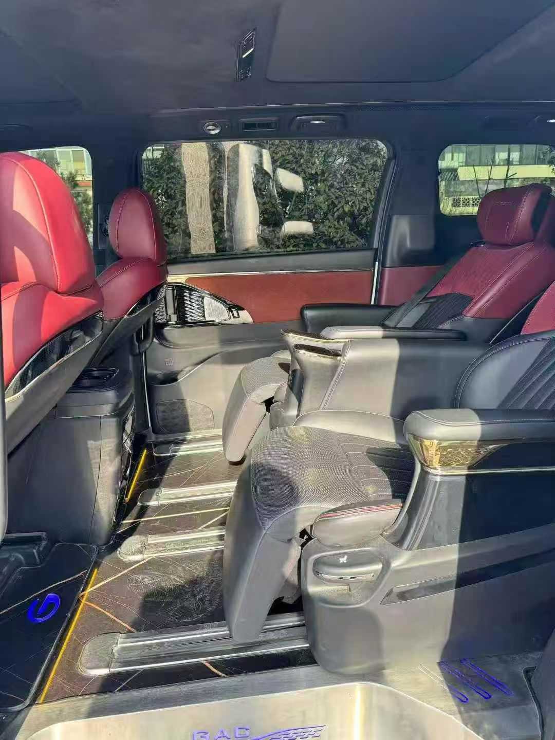 2023 GAC m8 mpv