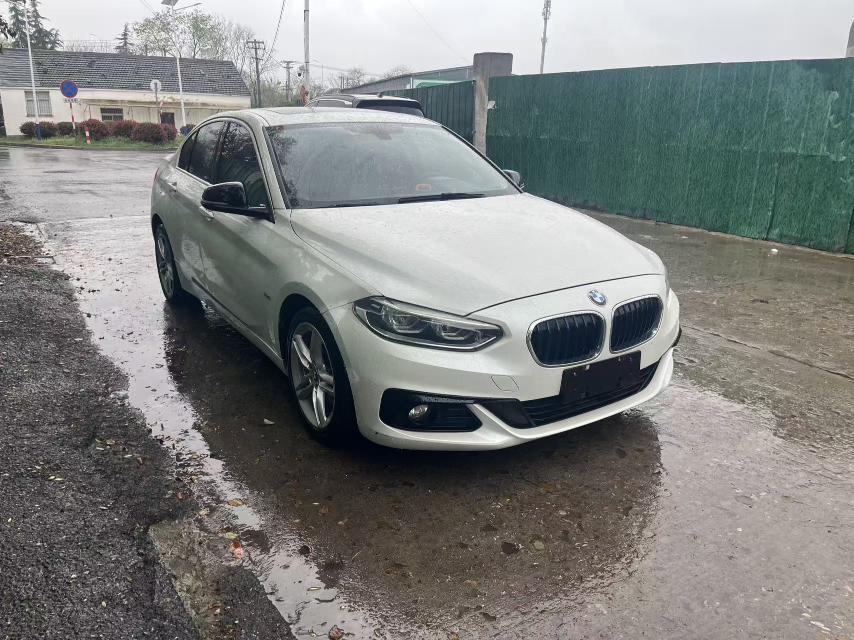 2017 BMW 118