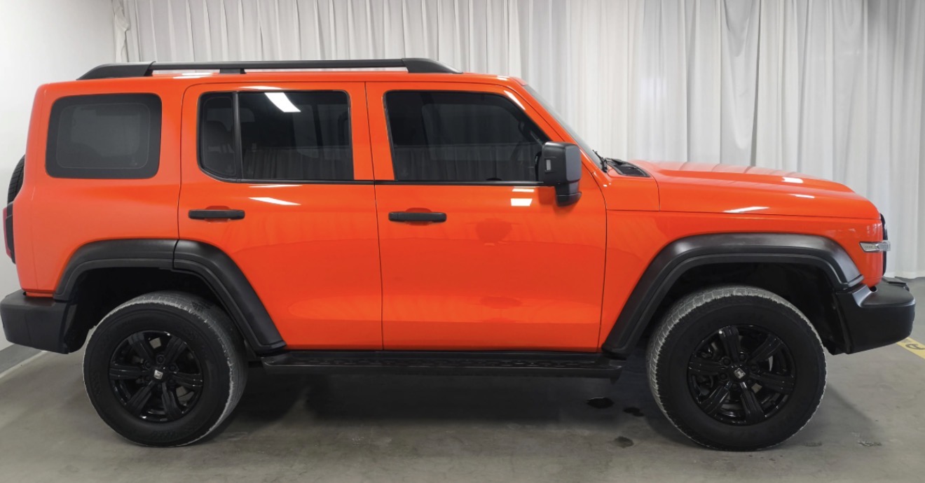 2021 Tank 300